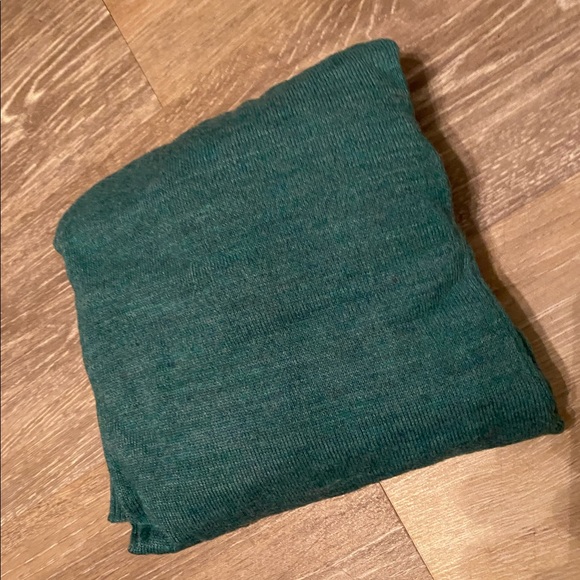 Green Wool Sweater St Patrick’s Day ADRIENNE VITTADINI GREEN WOOL BLEND SWEATERD - Picture 14 of 14